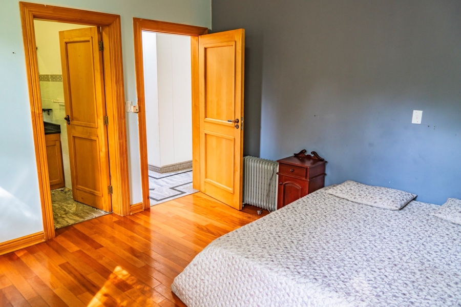9 Bedroom Property for Sale in Bishopscourt Western Cape